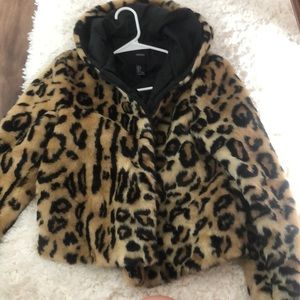 Hot leopard faux fur short jacket